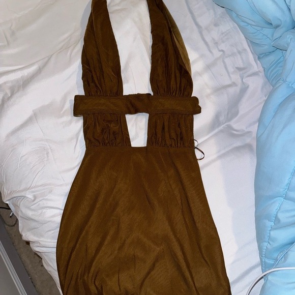 NWT Superdown Levi Brown Backless Plunge Halter Dress - Picture 8 of 9